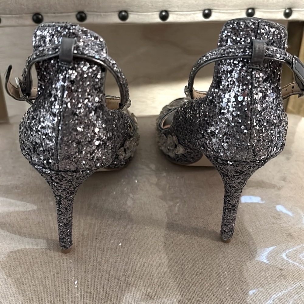 Jewel Badgley Mischka Conroy Metallic Glitter Evening Shoe 6.5 NIB - Picture 8 of 8